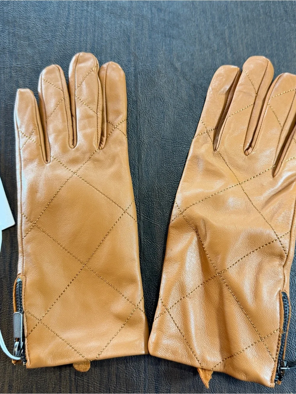 Chico's Quilted Leather Gloves in Cognac Sz M